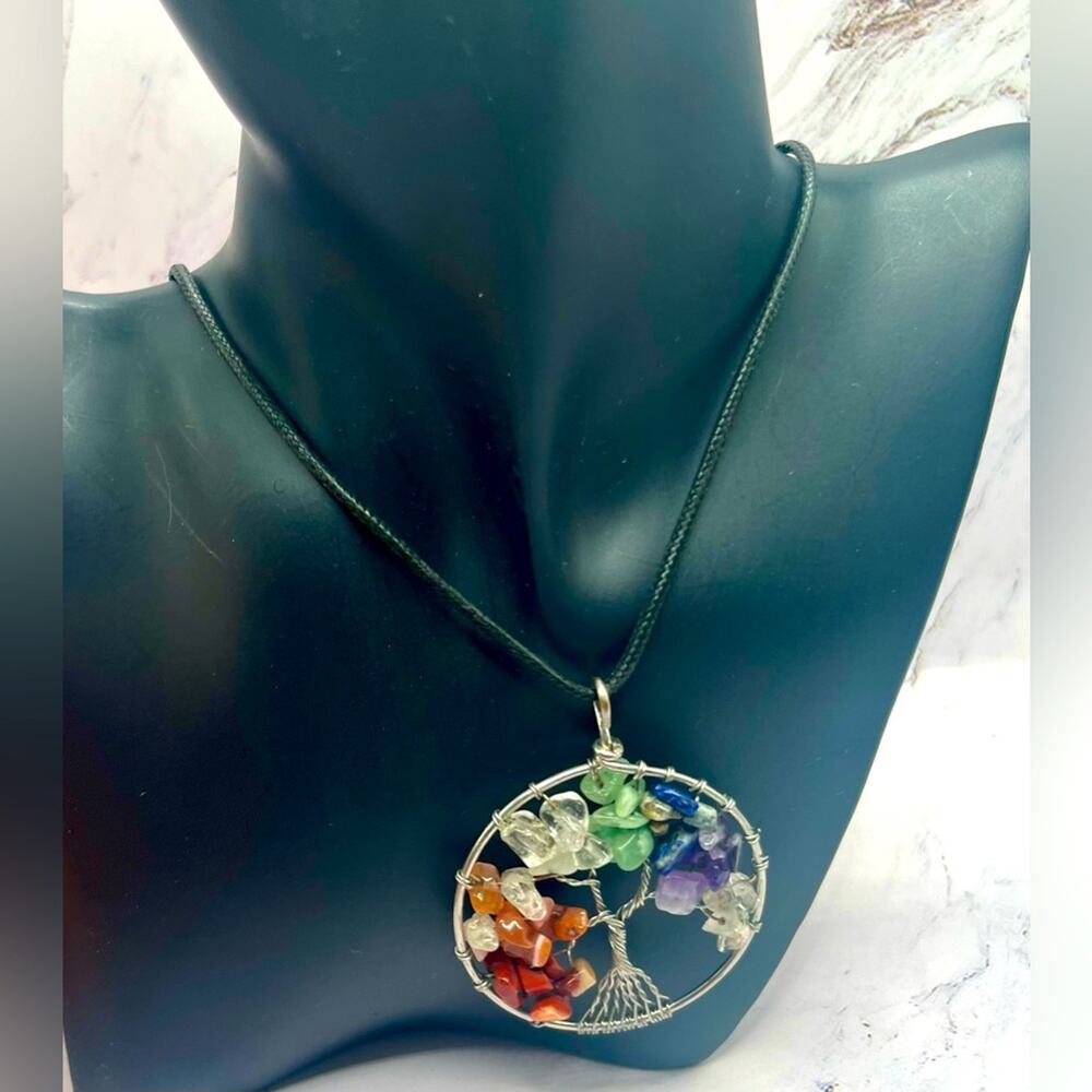 Wire tree necklace with colored stone chips
